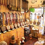 ナビィ三線店内