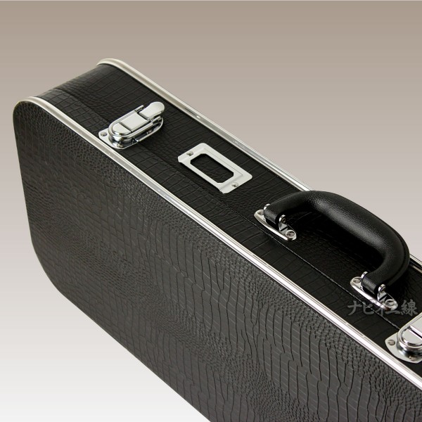 ハードケース（黒）4