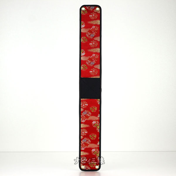 ティーガー金襴・赤地雲と手まり3